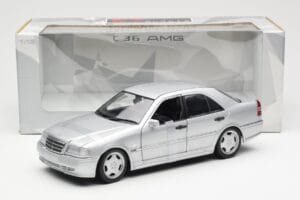 Mercedes C36 AMG W202 Prata UT Models 1:18 180035000 Metal - imagem 6 de 6