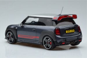 Mini John Cooper Works GP F56 Cinzento Otto 1:18 OT407 Resina - imagem 5 de 6