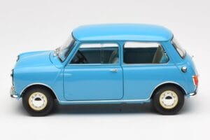 Morris Mini Minor Azul Kyosho 1:18 08964BL Metal - imagem 4 de 8