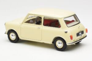 Morris Mini Minor Branco Kyosho 1:18 08964W Metal - imagem 7 de 8