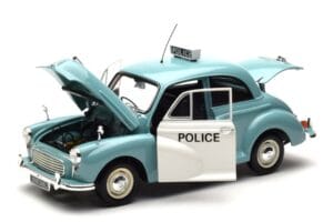 Morris Minor Polícia Azul & Branco Minichamps 1:18 150137090 Metal - imagem 2 de 8