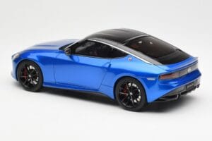 Nissan Fairlady Z Z35 Bayside Azul GT Spirit 1:18 GT387 Resina - imagem 5 de 6