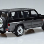 Nissan Patrol GR Y60 Cinzento Otto 1:18 - image 2 of 6