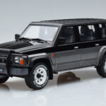 Nissan Patrol GR Y60 Cinzento Otto 1:18