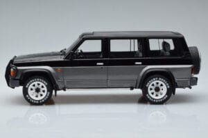Nissan Patrol GR Y60 Cinzento Otto 1:18 OT993 Resina - imagem 3 de 6