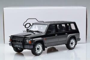 Nissan Patrol GR Y60 Cinzento Otto 1:18 OT993 Resina - imagem 6 de 6
