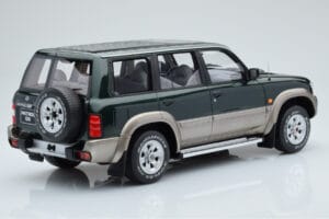 Nissan Patrol GR Y61 Verde Otto 1:18 OT433 Resina - imagem 2 de 5