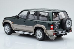 Nissan Patrol GR Y61 Verde Otto 1:18 OT433 Resina - imagem 4 de 5