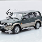Nissan Patrol GR Y61 Verde Otto 1:18 - image 5 of 5
