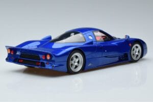 Nissan R390 GT1 Road Car GT Spirit 1:18 GT403 Resina - imagem 2 de 6