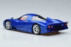 Nissan R390 GT1 Road Car GT Spirit 1:18 GT403 Resina - imagem 5 de 6