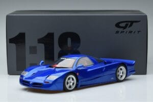 Nissan R390 GT1 Road Car GT Spirit 1:18 GT403 Resina - imagem 6 de 6