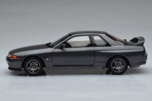 Nissan Skyline GT-R BNR32 Nismo Cinzento Otto 1:18 OT411 Resina - imagem 3 de 6