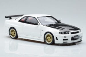 Nissan Skyline GT-R R34 Nismo Z-Tune Branco MotorHelix 1:18 M83407 Metal - imagem 6 de 11