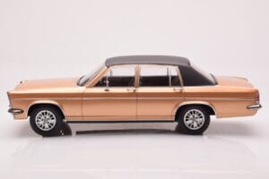 Opel Diplomat B Bege Metalizado MCG 1:18 MCG18335 Metal - imagem 3 de 6