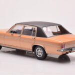 Opel Diplomat B Bege Metalizado MCG 1:18 - image 5 of 6