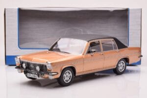 Opel Diplomat B Bege Metalizado MCG 1:18 MCG18335 Metal - imagem 6 de 6