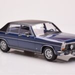 Opel Diplomat B Azul Escuro Metalizado MCG 1:18 - image 4 of 6