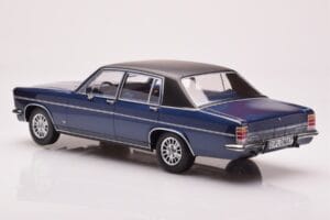 Opel Diplomat B Azul Escuro Metalizado MCG 1:18 MCG18336 Metal - imagem 5 de 6