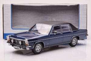 Opel Diplomat B Azul Escuro Metalizado MCG 1:18 MCG18336 Metal - imagem 6 de 6