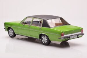 Opel Diplomat B Verde Metalizado MCG 1:18 MCG18337 Metal - imagem 5 de 6