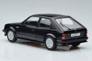 Opel Kadett D GTE Preto MCG 1:18 MCG18270 Metal - imagem 5 de 6