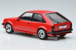 Opel Kadett D GTE Vermelho MCG 1:18 MCG18269 Metal - imagem 5 de 6