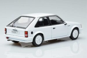 Opel Kadett D GTE Branco MCG 1:18 MCG18268 Metal - imagem 2 de 6