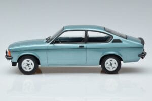 Opel Kadett C Rallye Winterfest Norev 1:18 183654 Metal - imagem 3 de 6