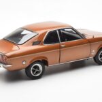 Opel Manta A Bronze Metálico Norev 1:18 - image 3 of 8