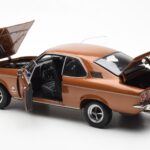 Opel Manta A Bronze Metálico Norev 1:18 - image 5 of 8
