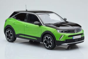 Opel Mokka-e GS Line Matcha Verde Otto 1:18 OT435 Resina - imagem 3 de 5