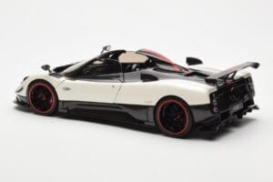 Pagani Zonda Cinque Roadster Branco Benny Almost Real 1:18 850611001 Metal - imagem 7 de 8
