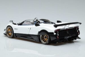 Pagani Zonda HP Barchetta Carbon Fiber Branco LCD 1:18 LCD18009-WH Metal - imagem 8 de 9