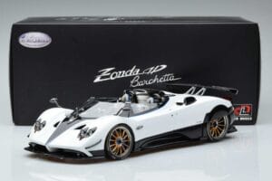 Pagani Zonda HP Barchetta Carbon Fiber Branco LCD 1:18 LCD18009-WH Metal - imagem 9 de 9
