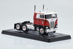 Peterbilt 352 Pacemaker Vermelho Branco IXO 1:43 TR097 Metal - imagem 3 de 4