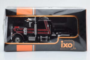 Peterbilt 359 Preto Vermelho IXO 1:43 TR158 Metal - imagem 4 de 4