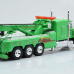 Peterbilt 359 Wrecker Road Service Verde IXO 1:43 - image 2 of 5