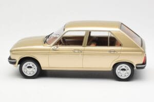 Peugeot 104 GR Bege Metalizado Norev 1:18 184904 Metal - imagem 3 de 6