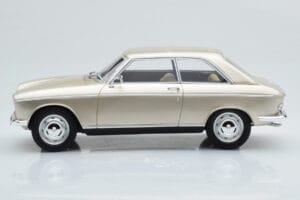 Peugeot 204 Coupe Bege Otto 1:18 OT1024 Resina - imagem 3 de 6