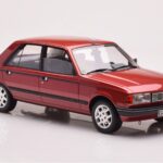 Peugeot 305 GTX Vermelho Plaisir Otto 1:18 - image 4 of 6