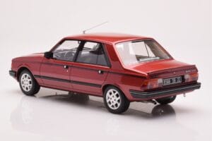 Peugeot 305 GTX Vermelho Plaisir Otto 1:18 OT1032 Resina - imagem 5 de 6