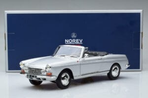 Peugeot 404 Cabriolet Prata Norev 1:18 184835 Metal - imagem 8 de 8