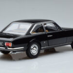 Peugeot 504 Coupe Preto Norev 1:18 - image 3 of 7