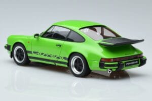 Porsche 911 3.2 Carrera Verde Lima GT Spirit 1:18 GT740 Resina - imagem 5 de 6