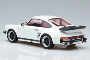 Porsche 911 930 Turbo S Grand Prix White GT Spirit 1:18 GT786 Resina - imagem 5 de 6