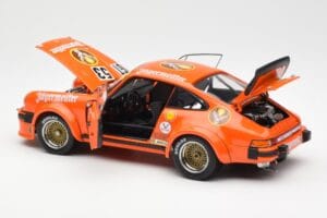 Porsche 911 934 Jagermeister 1977 Schuco 1:18 450033500 Metal - imagem 5 de 8