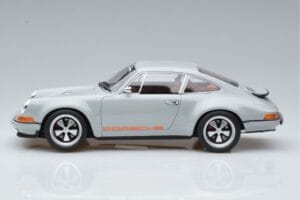 Porsche 911 964 Singer Cinzento GT Spirit 1:18 GT088 Resina - imagem 3 de 6