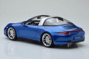 Porsche 911 991 4S Targa Azul GT Spirit 1:18 GT037 Resina - imagem 4 de 5