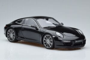 Porsche 911 991 Carrera 4 Black Edition GT Spirit 1:18 GT114 Resina - imagem 4 de 6